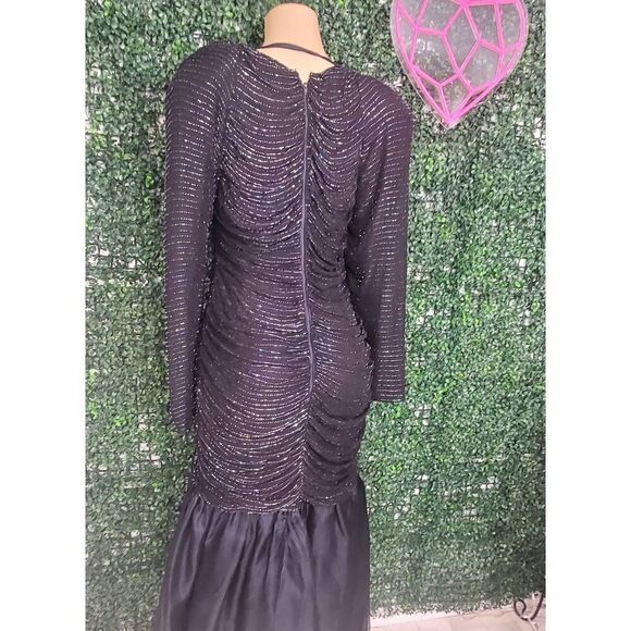 Metamorphosis Vintage gown - Picture 9 of 11